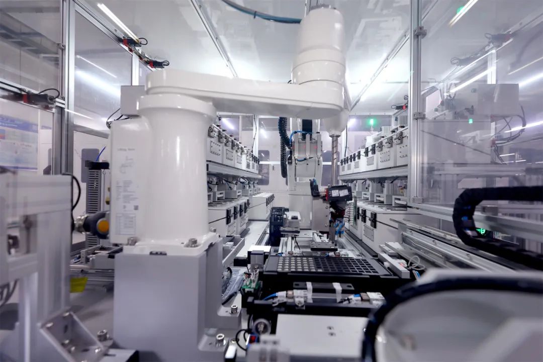 未來(lái)已來(lái) 深度長(zhǎng)虹以“AI+”全生態(tài)競(jìng)速，重塑產(chǎn)業(yè)格局